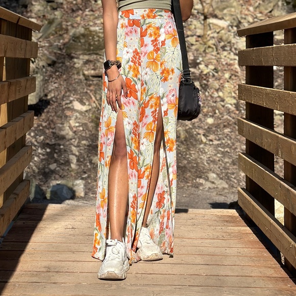 Straight cut beach wear/casual pants - Picture 7 of 7